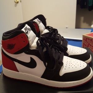 Air Jordan 1s.